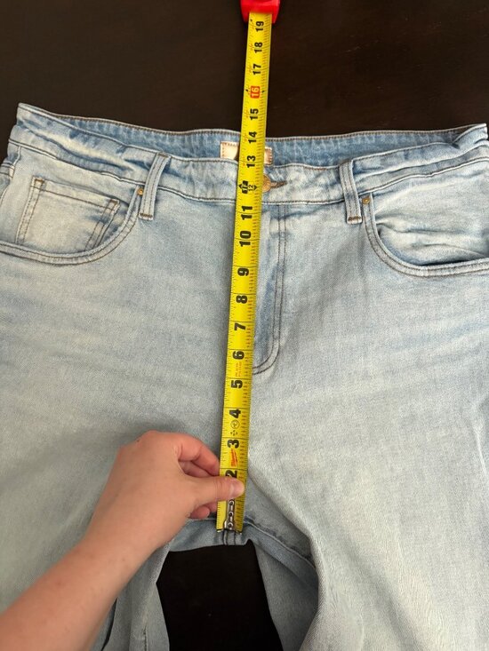 Kut from the Kloth Gwen High-Rise Wide-Leg Light-Wash Vintage Look Denim Jeans - Picture 12 of 13